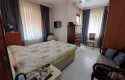 URLA ZEYTİNALANINDA BAHÇELİ DOĞALGAZLI 4+2 TRİPLEKS VİLLA