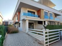 SEFERİHİSAR PAYAMLI GİRİŞİNDE, CADDEYE VE PLAJA YÜRÜME MESAFESİNDE 3+1 MÜSTAKİL KİRALIK VİLLA